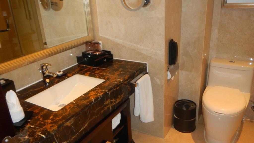 Xi'An Tanglong International Hotel Exteriör bild